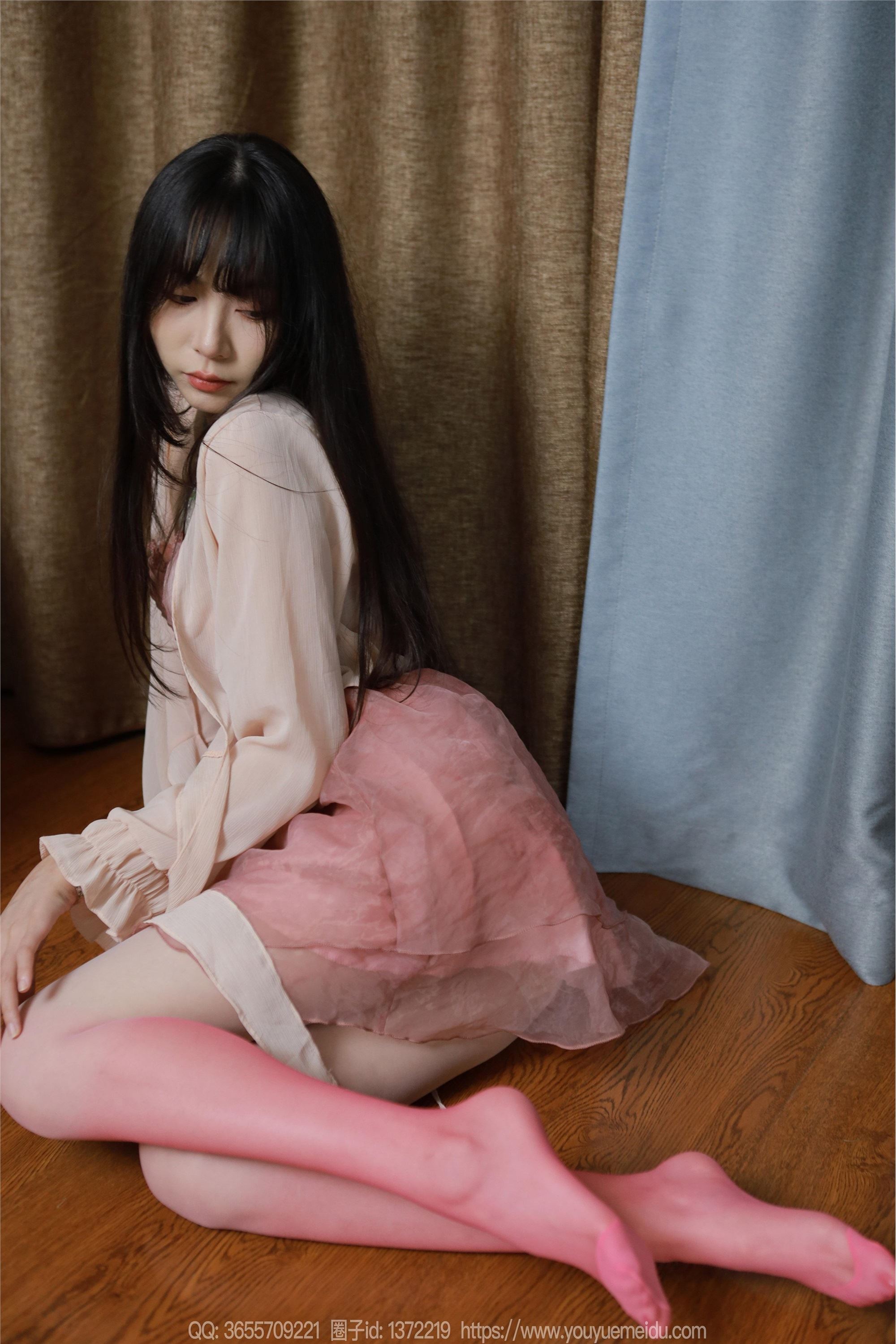 IESS异思趣向  2024.08.04 丝享家 1811 团团《粉白渐变（上）》